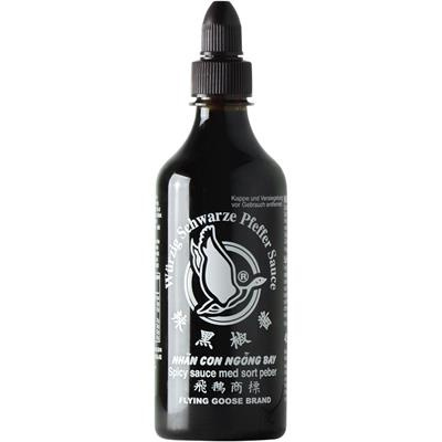 Sriracha z czarnym pieprzem 455ml Flying Goose